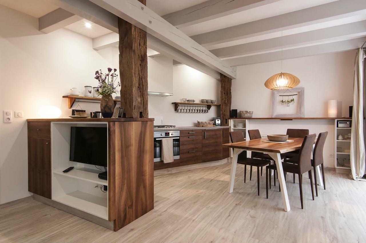 La Maison Au Vert Melincourt Eksteriør billede