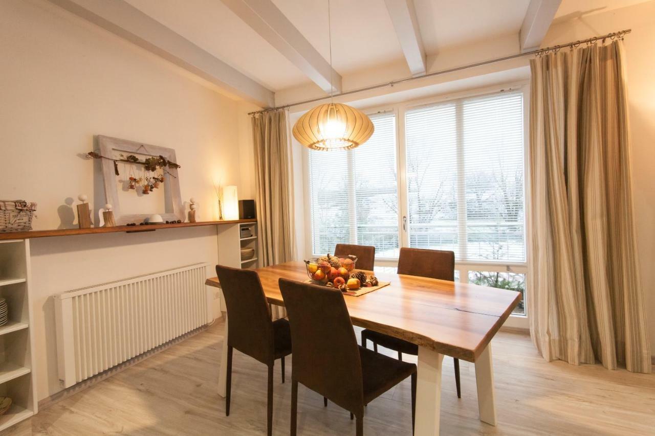 La Maison Au Vert Melincourt Eksteriør billede